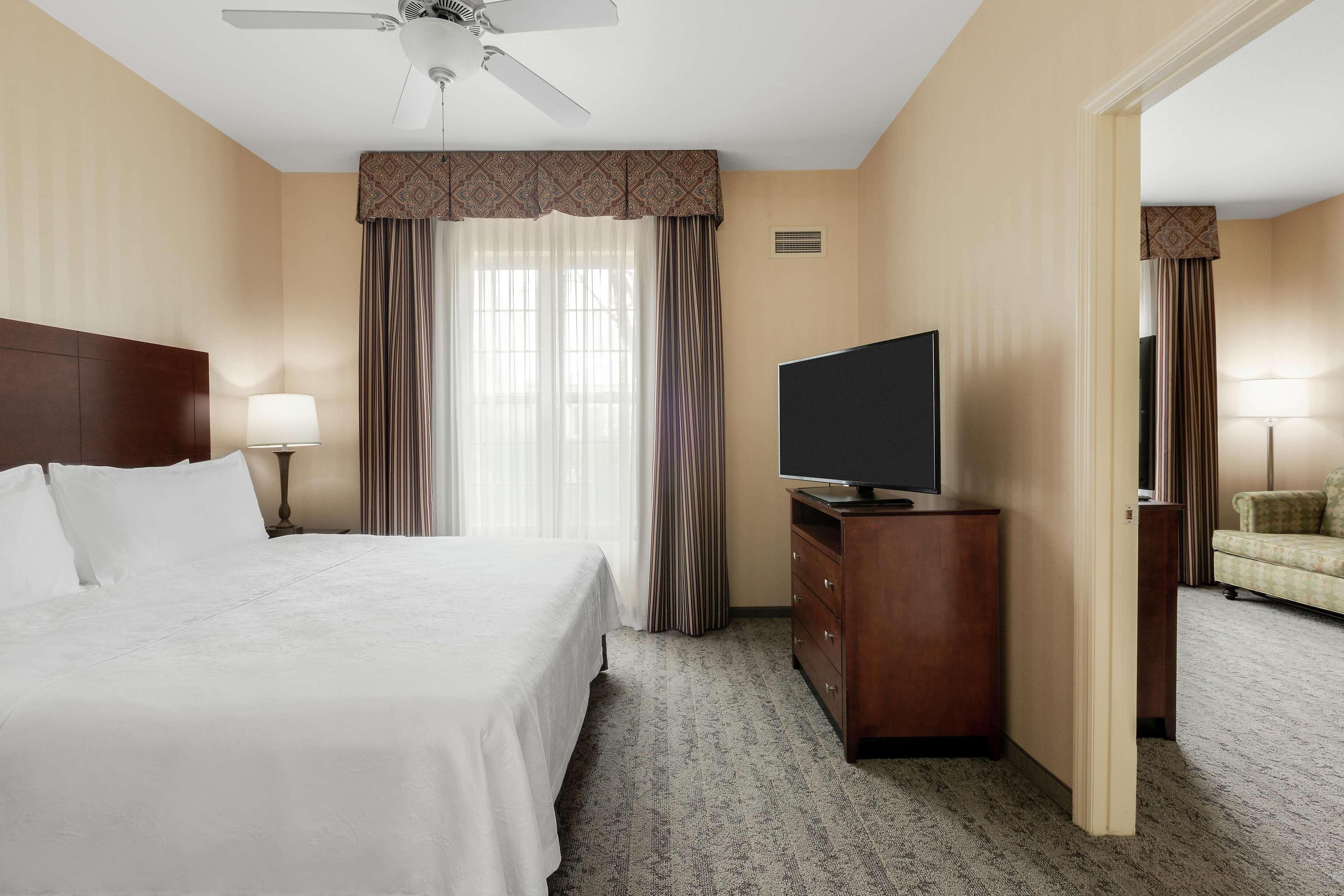 โฮมวูดสวีทบายฮิลตันซคราเมนโตแอร์พอร์ตนาโตมัสโฮเต็ล Hotel ซาคราเมนโต ภายนอก รูปภาพ